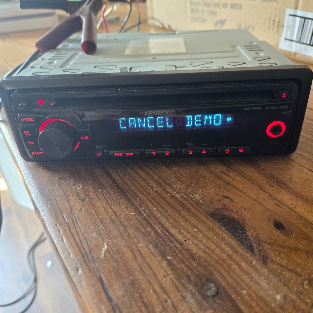 Kenwood KDC-108 CD MP3 WMA Player In Dash Aux Input Receiver Detachable Face